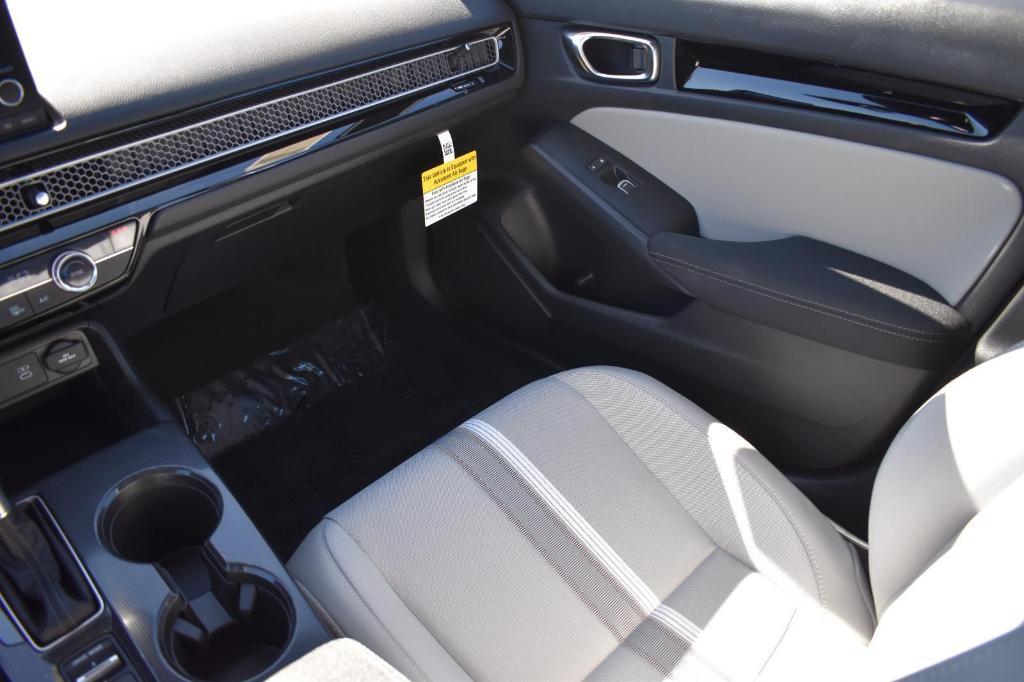 new 2025 Honda Civic Hybrid car