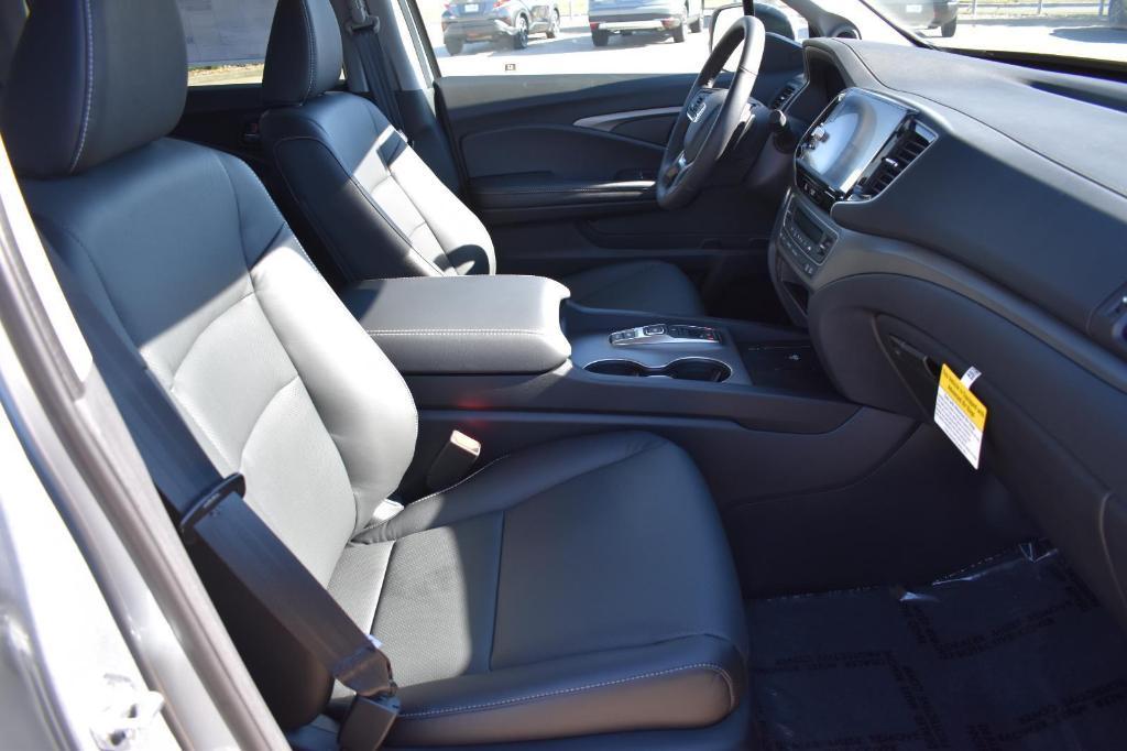 new 2025 Honda Ridgeline car