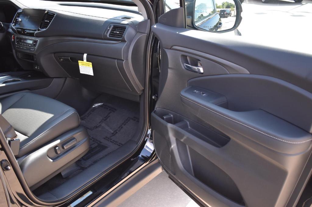 new 2025 Honda Ridgeline car