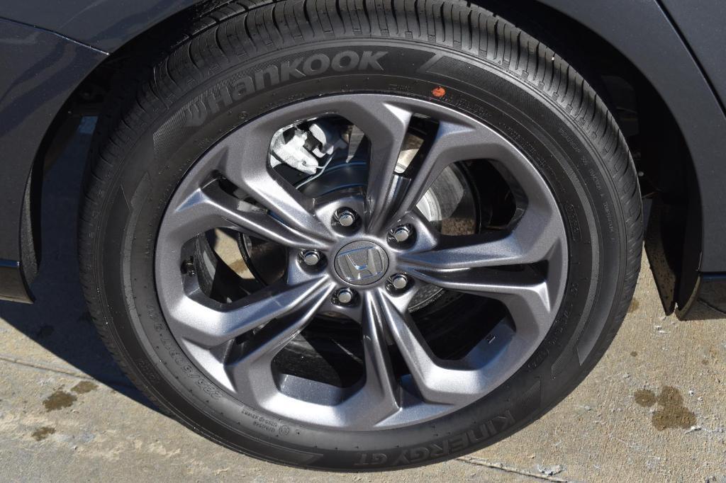 new 2025 Honda Accord Hybrid car