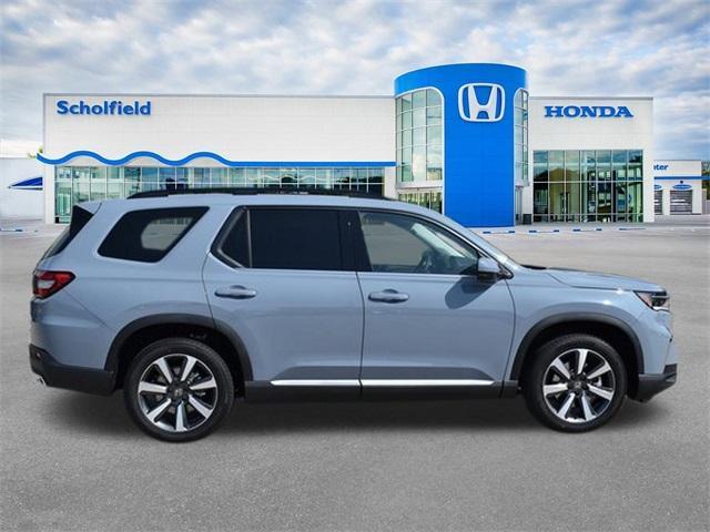 new 2025 Honda Pilot car, priced at $51,450