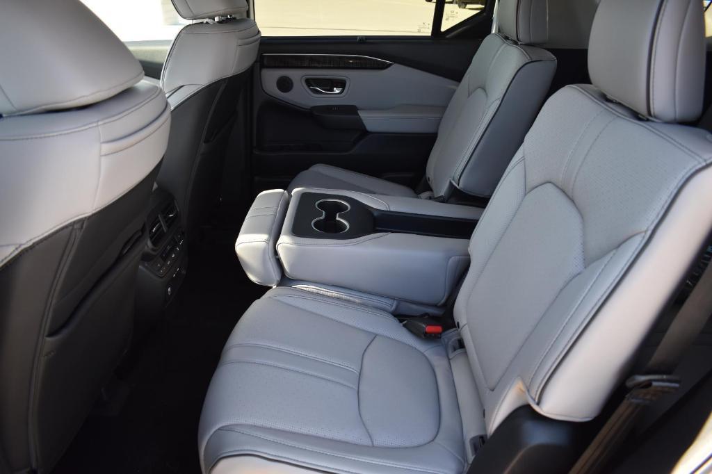new 2025 Honda Pilot car