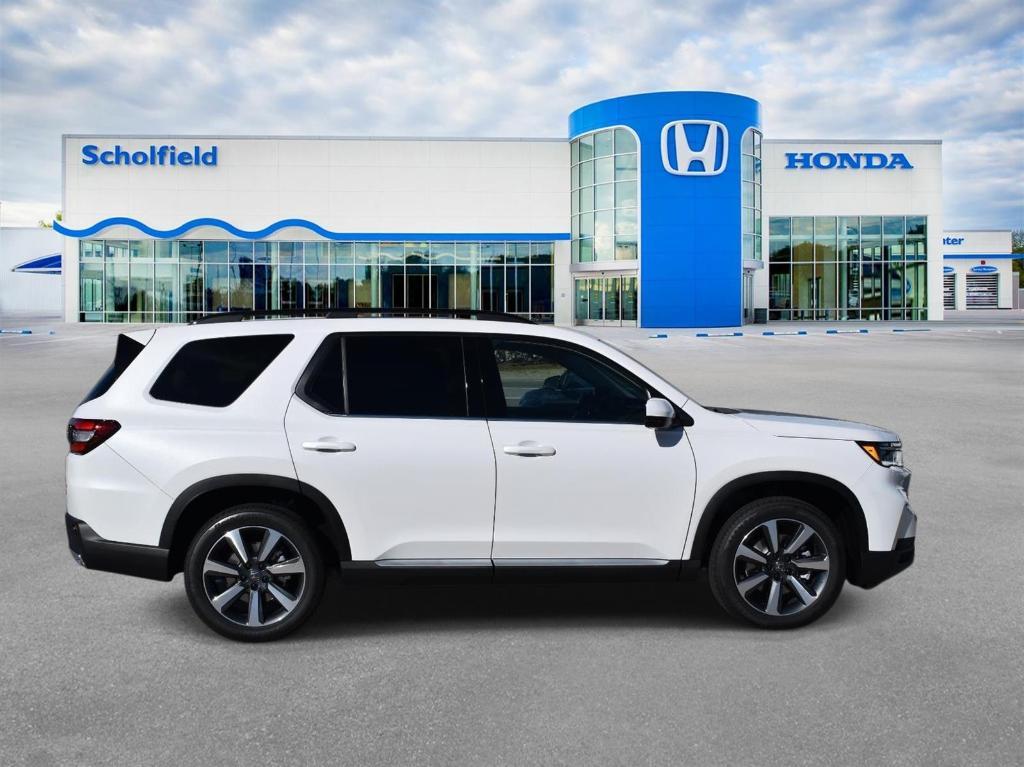 new 2025 Honda Pilot car