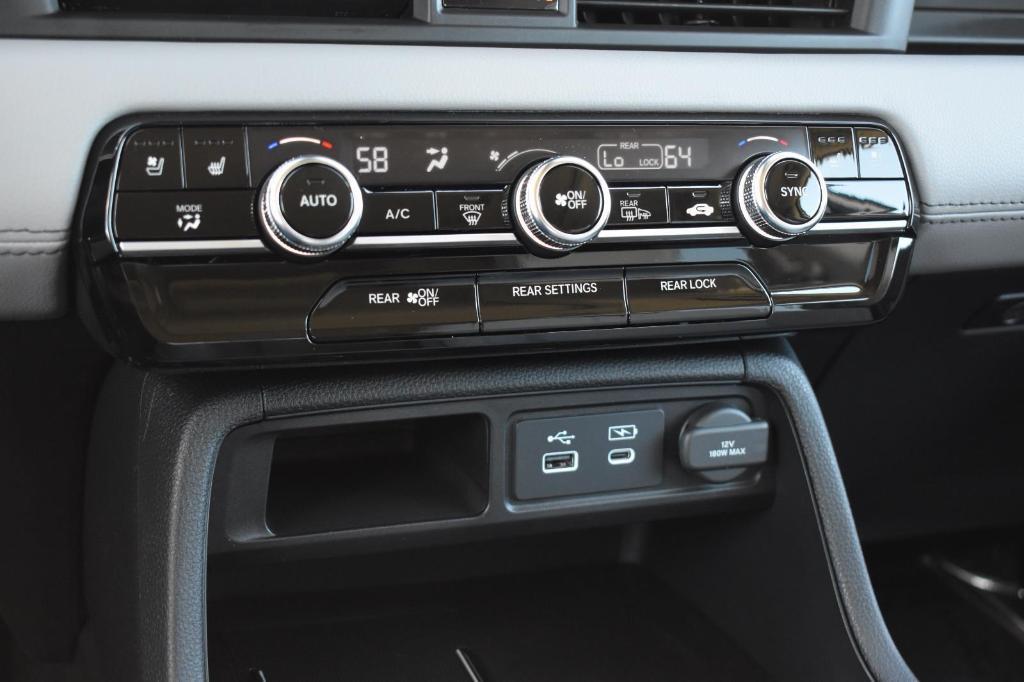 new 2025 Honda Pilot car