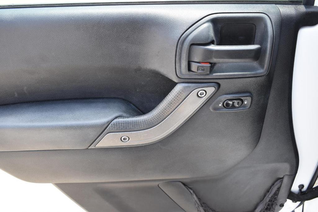 used 2015 Jeep Wrangler Unlimited car, priced at $17,991