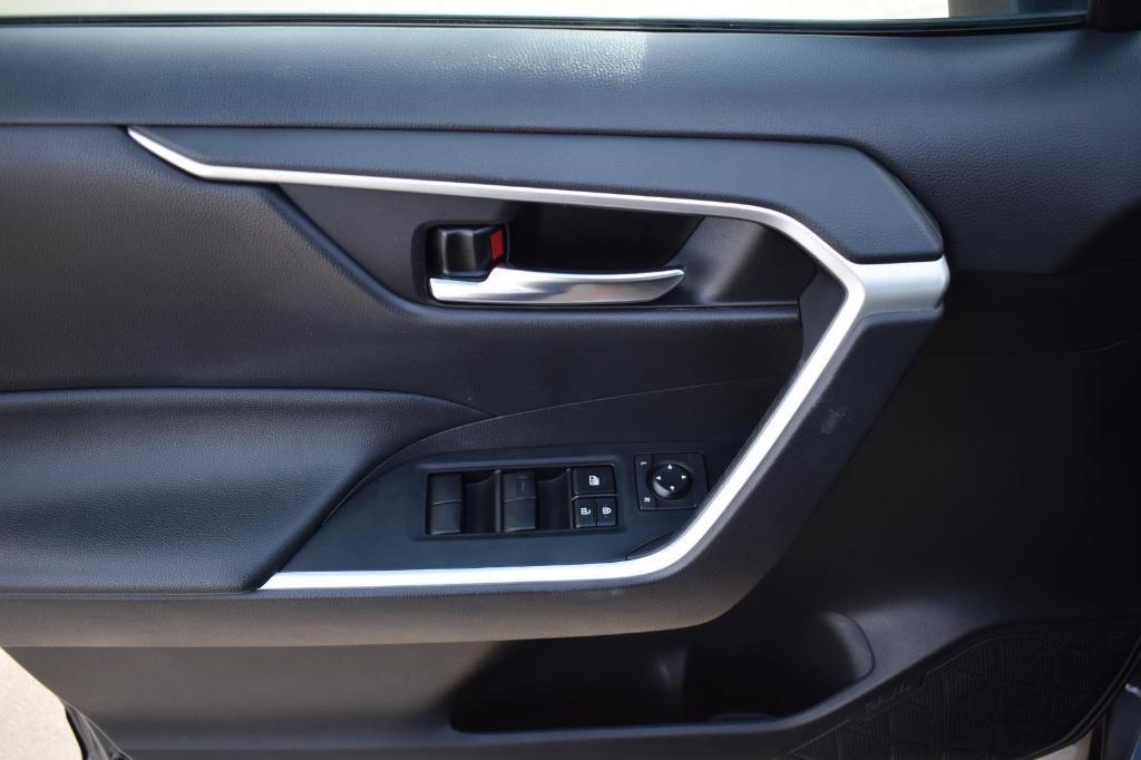 used 2021 Toyota RAV4 car, priced at $25,492