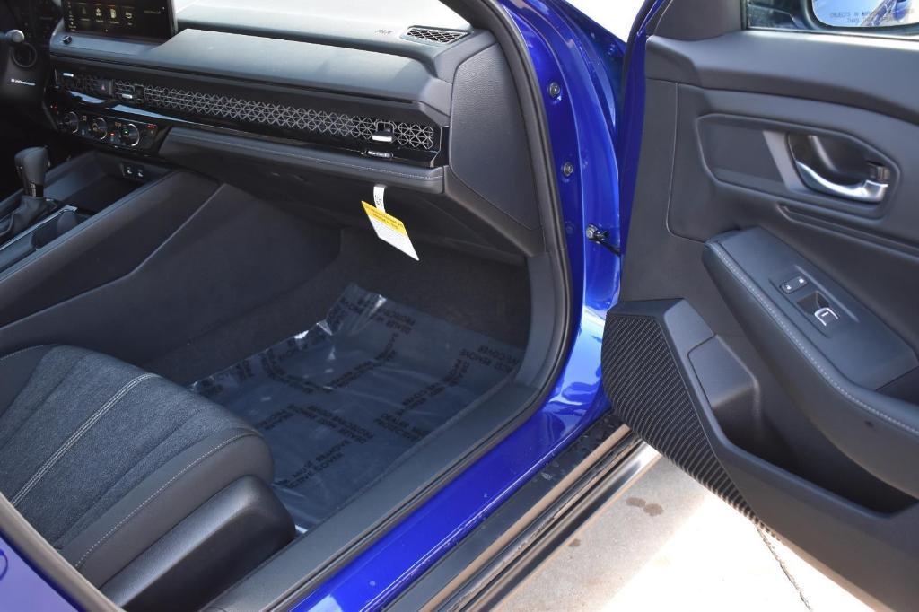 new 2025 Honda Accord Hybrid car