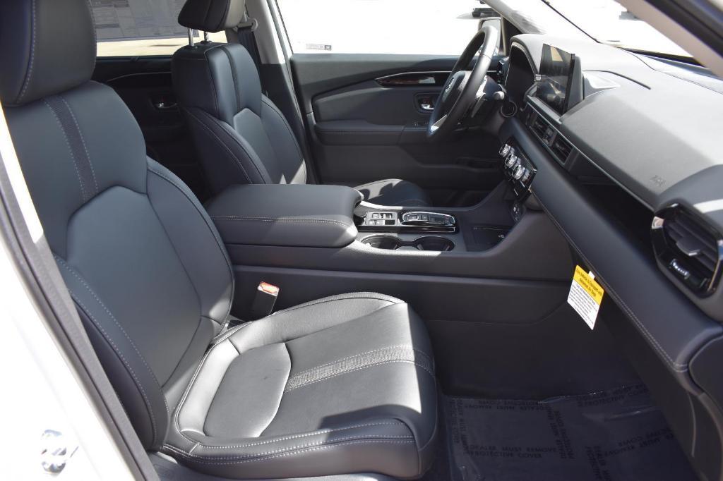 new 2025 Honda Pilot car