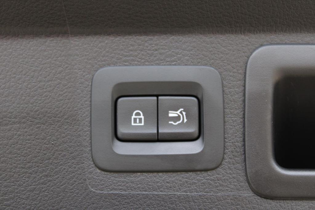 used 2023 Mazda CX-50 car, priced at $25,594