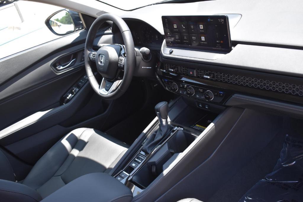 new 2025 Honda Accord Hybrid car