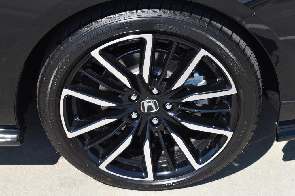 new 2025 Honda Accord Hybrid car