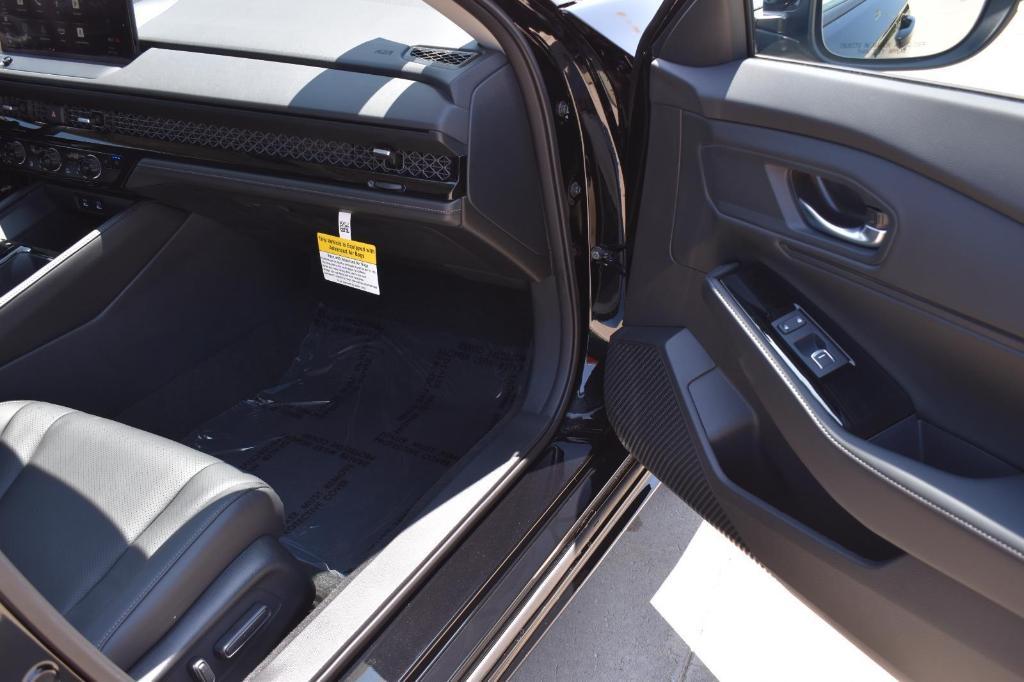 new 2025 Honda Accord Hybrid car