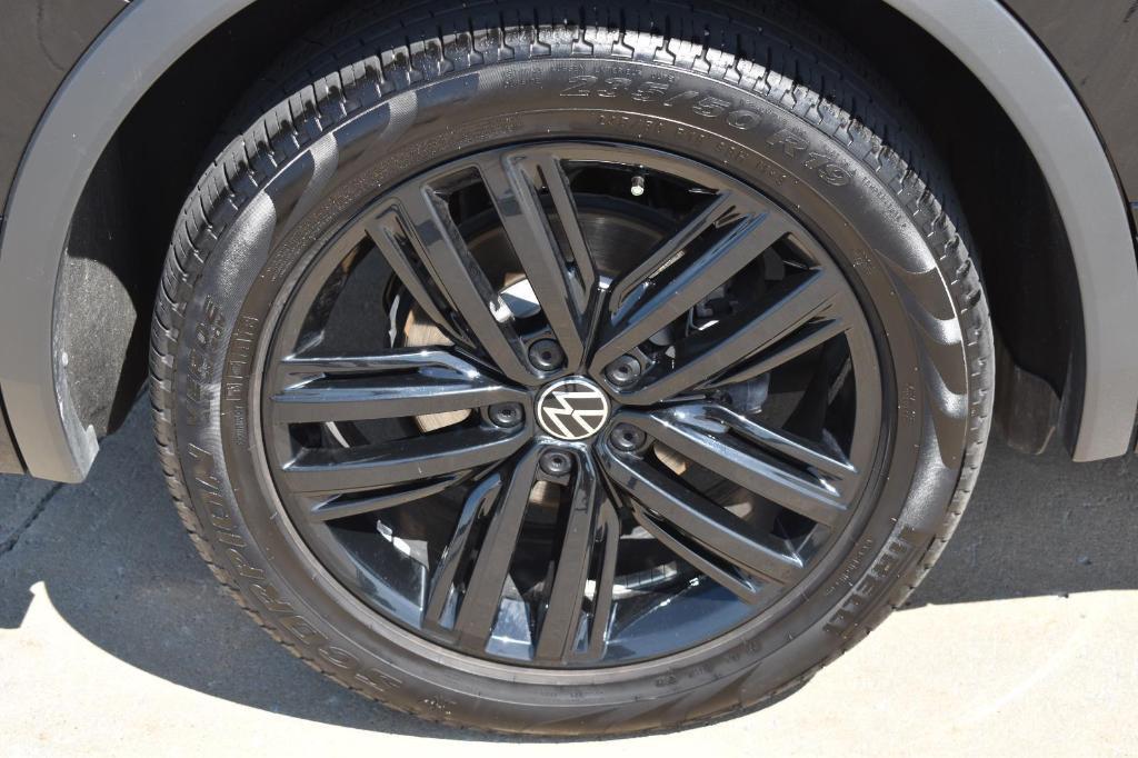 used 2022 Volkswagen Tiguan car, priced at $25,592