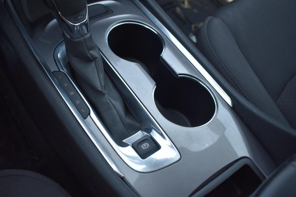used 2022 Chevrolet Malibu car, priced at $18,991