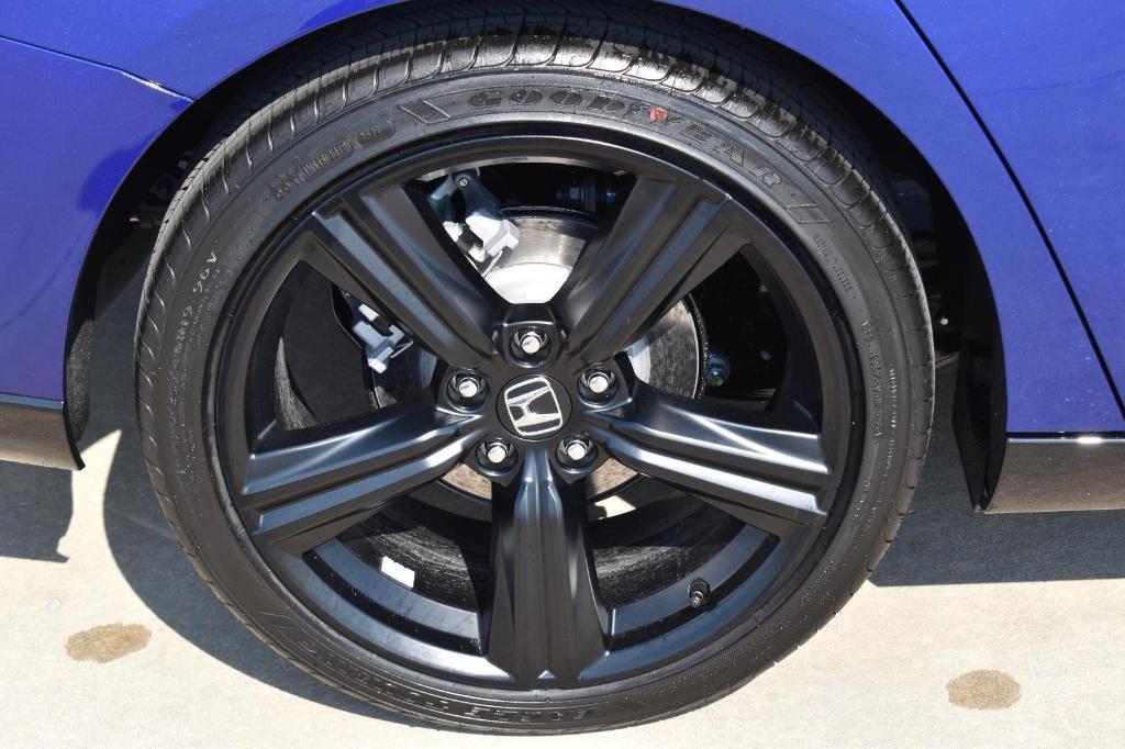 new 2025 Honda Accord Hybrid car