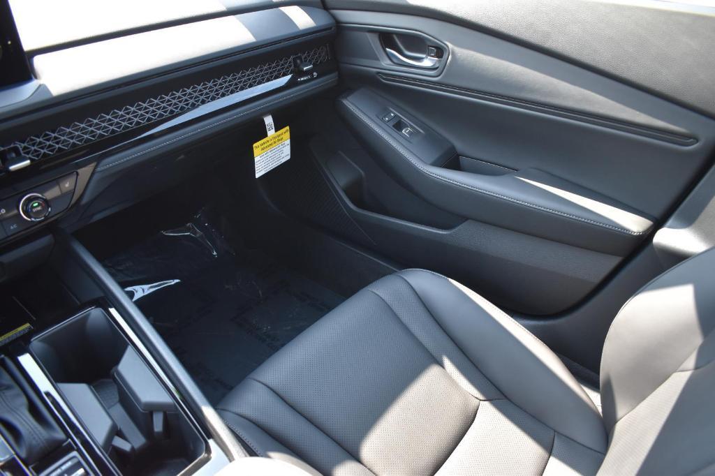 new 2025 Honda Accord Hybrid car