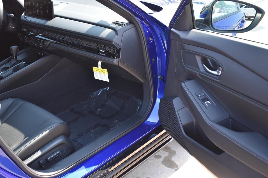 new 2025 Honda Accord Hybrid car