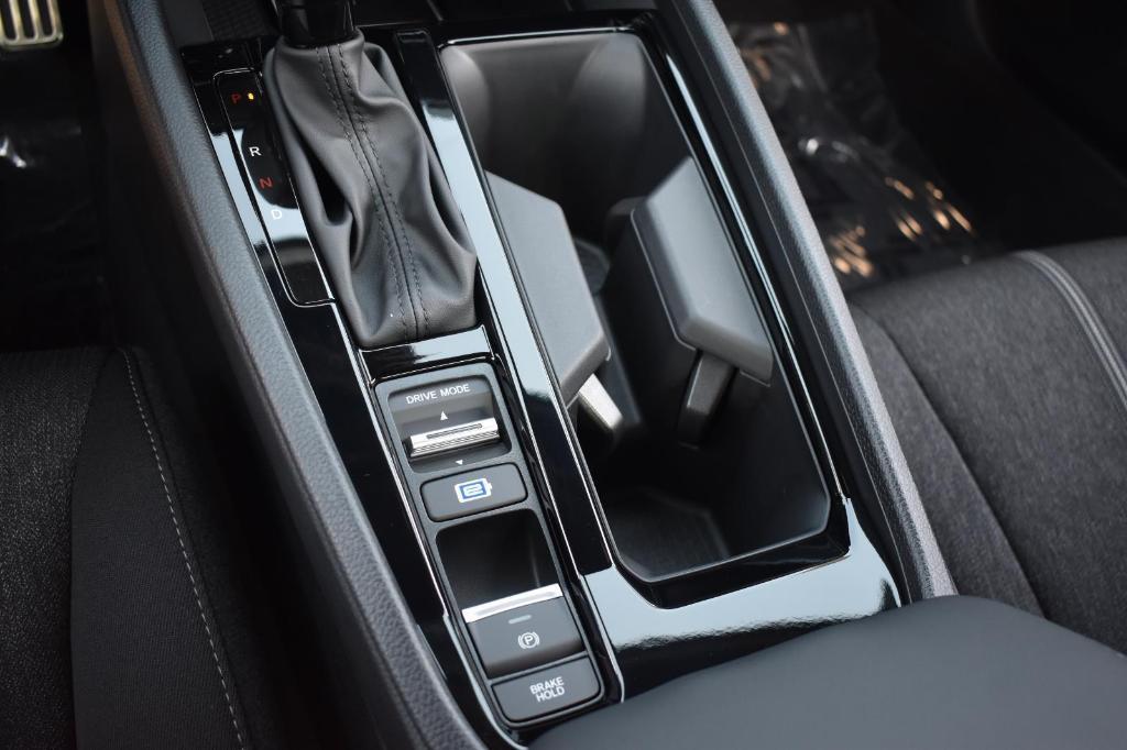 new 2025 Honda Accord Hybrid car