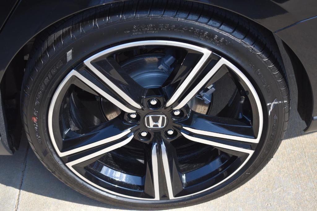 new 2025 Honda Accord Hybrid car