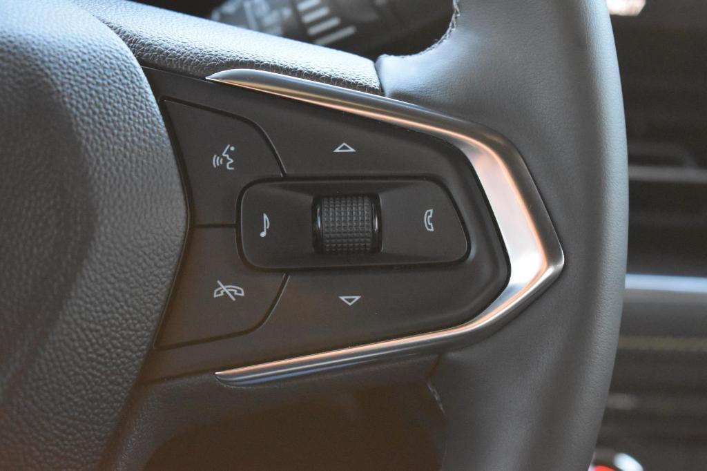 used 2025 Chevrolet TrailBlazer car, priced at $27,492