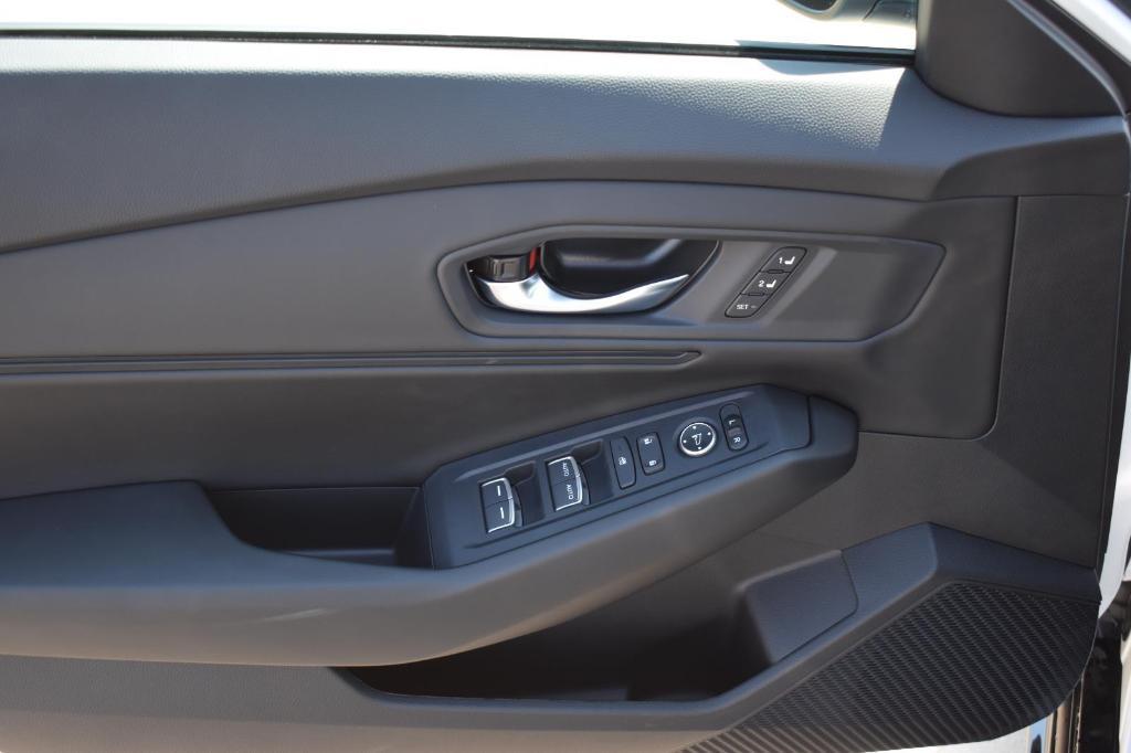 new 2025 Honda Accord Hybrid car