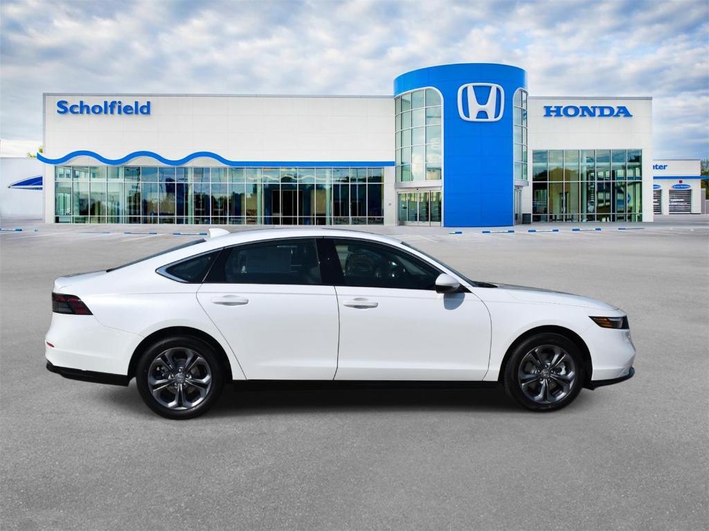 new 2025 Honda Accord Hybrid car