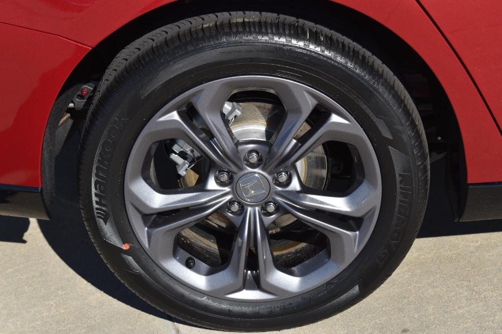 new 2025 Honda Accord Hybrid car