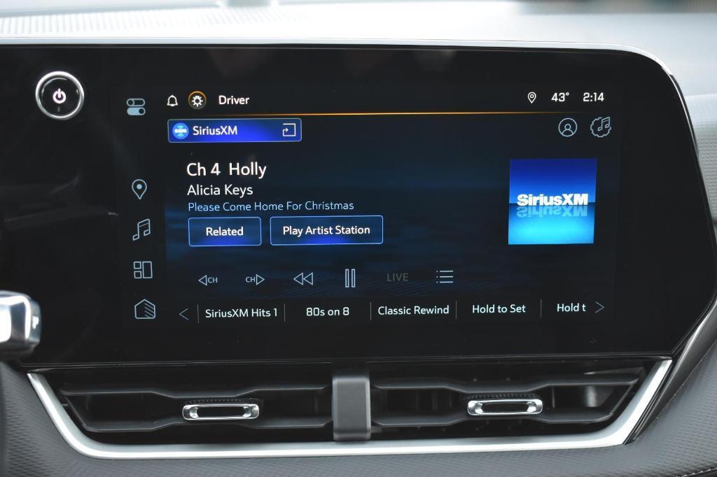 used 2025 Chevrolet Equinox car, priced at $28,591