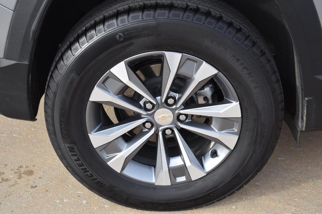 used 2025 Chevrolet Equinox car, priced at $28,591