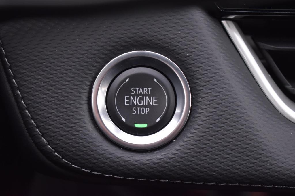 used 2025 Chevrolet Equinox car, priced at $28,591