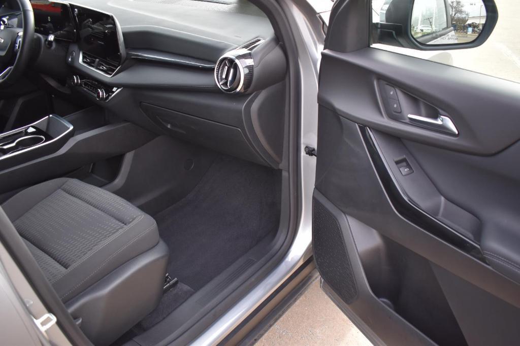 used 2025 Chevrolet Equinox car, priced at $28,591