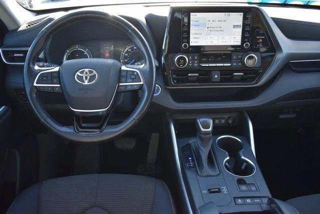 used 2021 Toyota Highlander Hybrid car, priced at $30,991