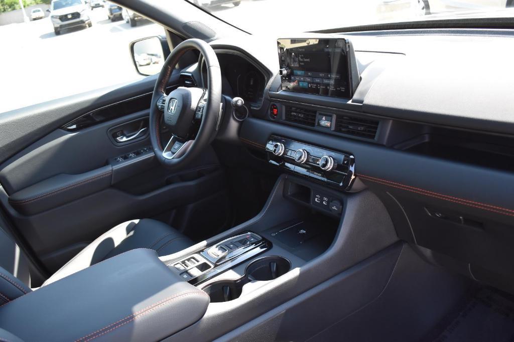 new 2025 Honda Pilot car