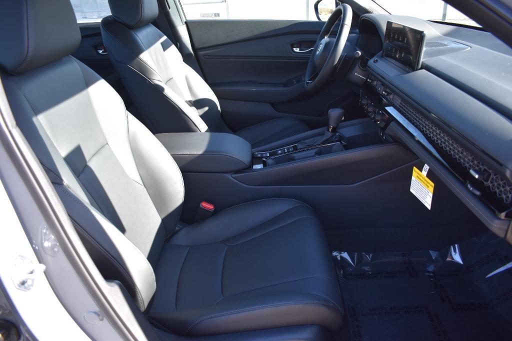 new 2025 Honda Accord Hybrid car