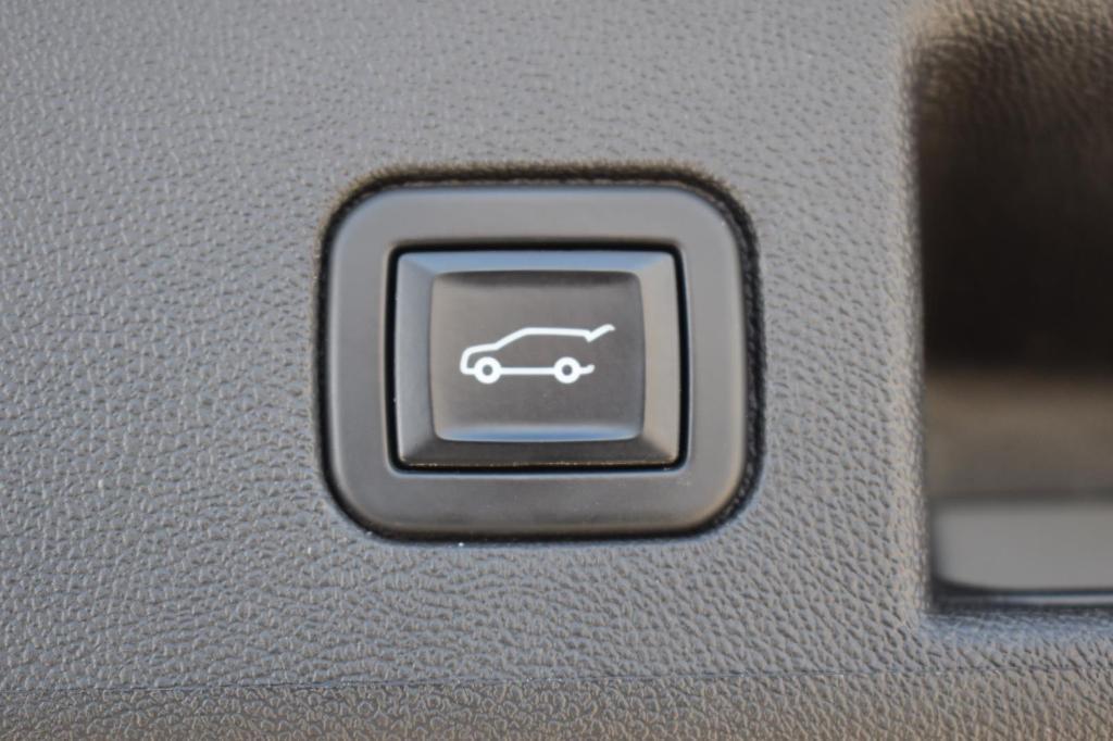 used 2022 Chevrolet Equinox car, priced at $20,583