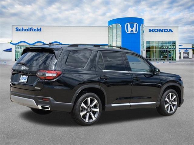 new 2025 Honda Pilot car, priced at $51,050