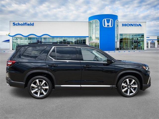 new 2025 Honda Pilot car, priced at $51,050