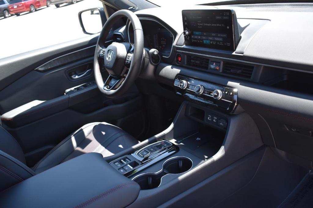 new 2025 Honda Pilot car