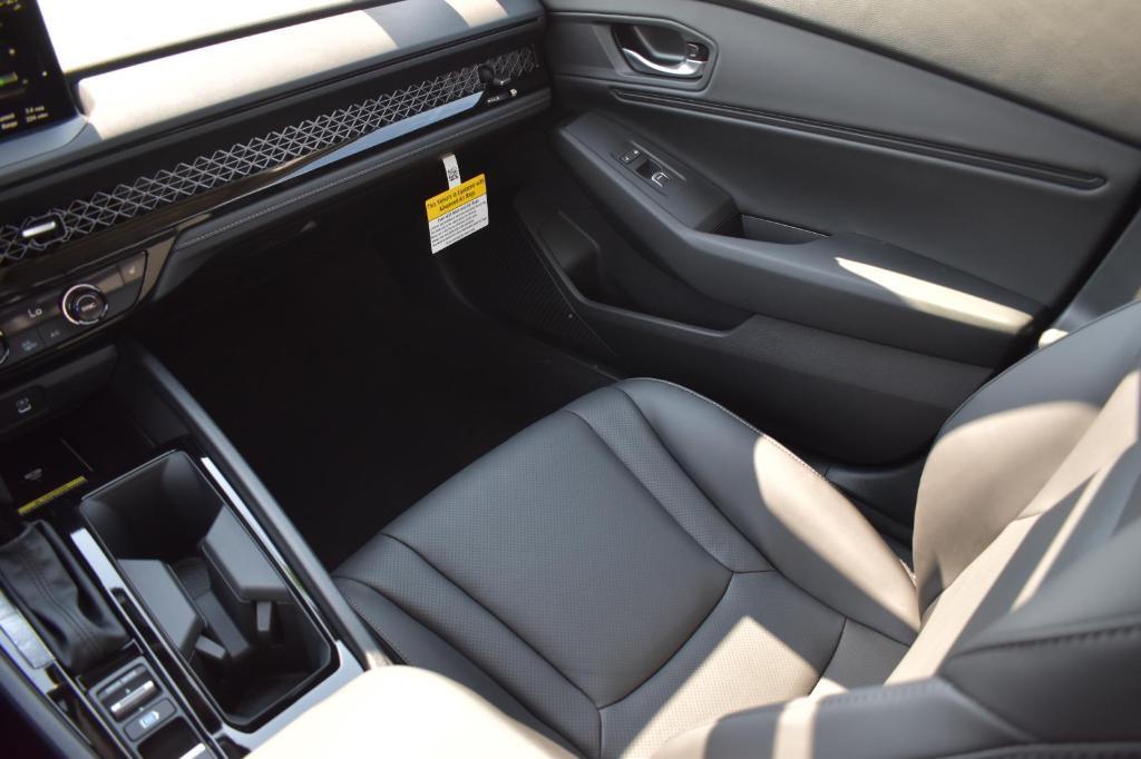 new 2025 Honda Accord Hybrid car