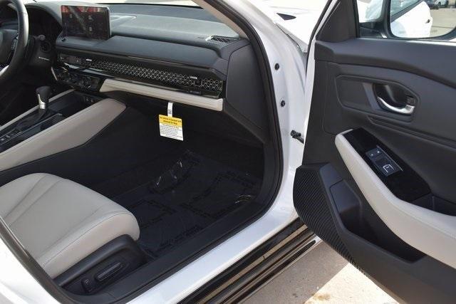 new 2025 Honda Accord Hybrid car, priced at $40,905