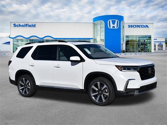 new 2025 Honda Pilot car, priced at $54,985