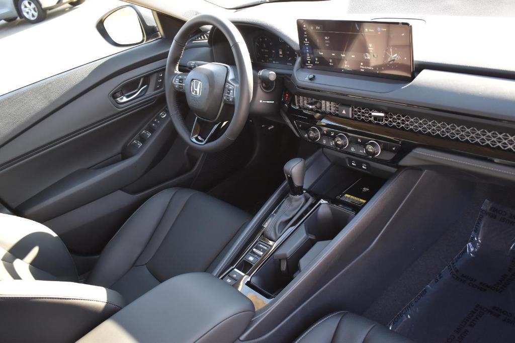 new 2025 Honda Accord Hybrid car