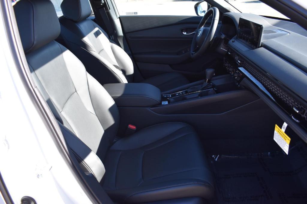 new 2025 Honda Accord Hybrid car