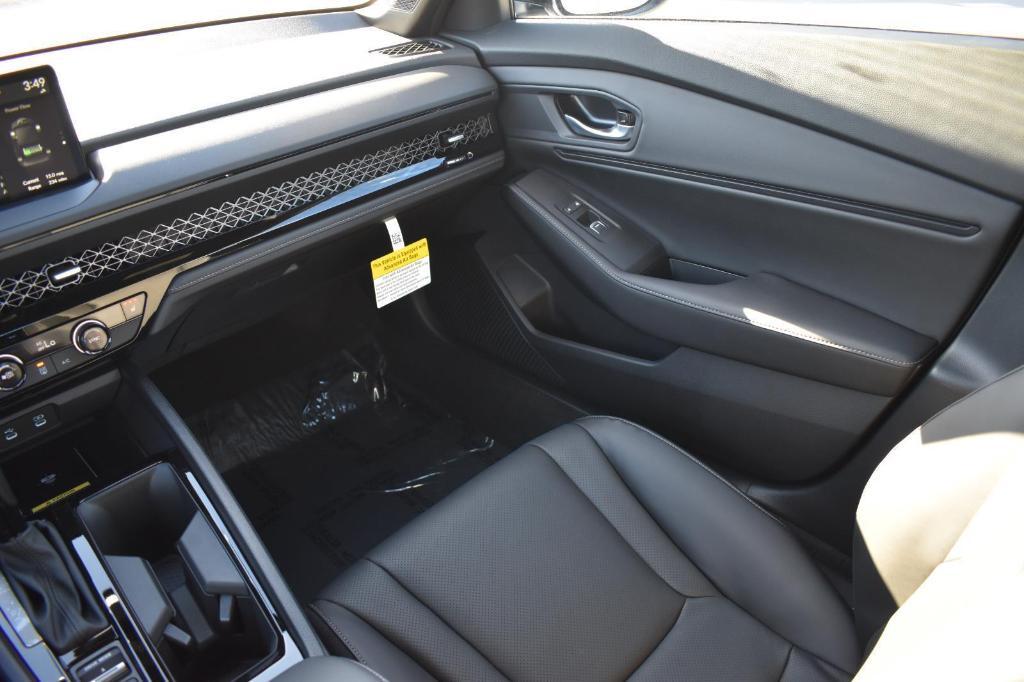 new 2025 Honda Accord Hybrid car