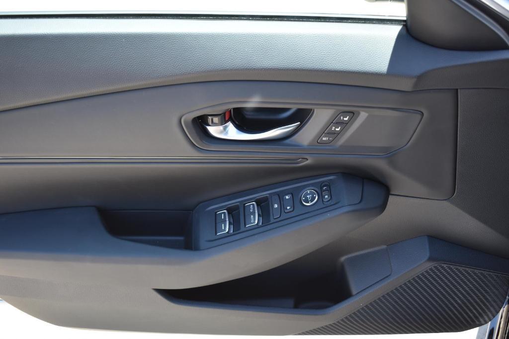 new 2025 Honda Accord Hybrid car