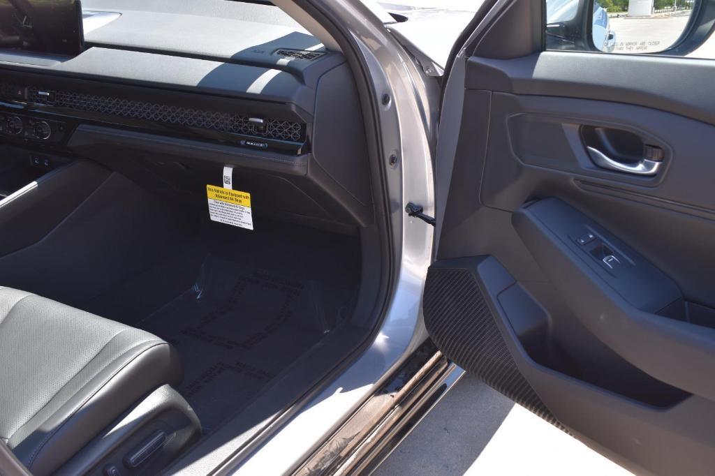 new 2025 Honda Accord Hybrid car