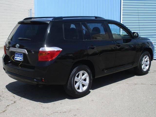 used 2009 Toyota Highlander car, priced at $7,990