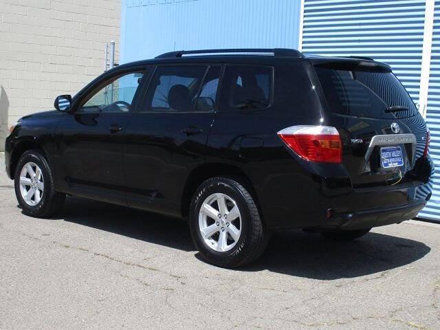 used 2009 Toyota Highlander car, priced at $7,990