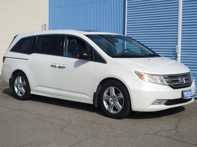 used 2013 Honda Odyssey car, priced at $9,990