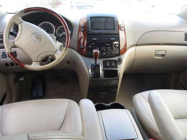 used 2004 Toyota Sienna car, priced at $5,999